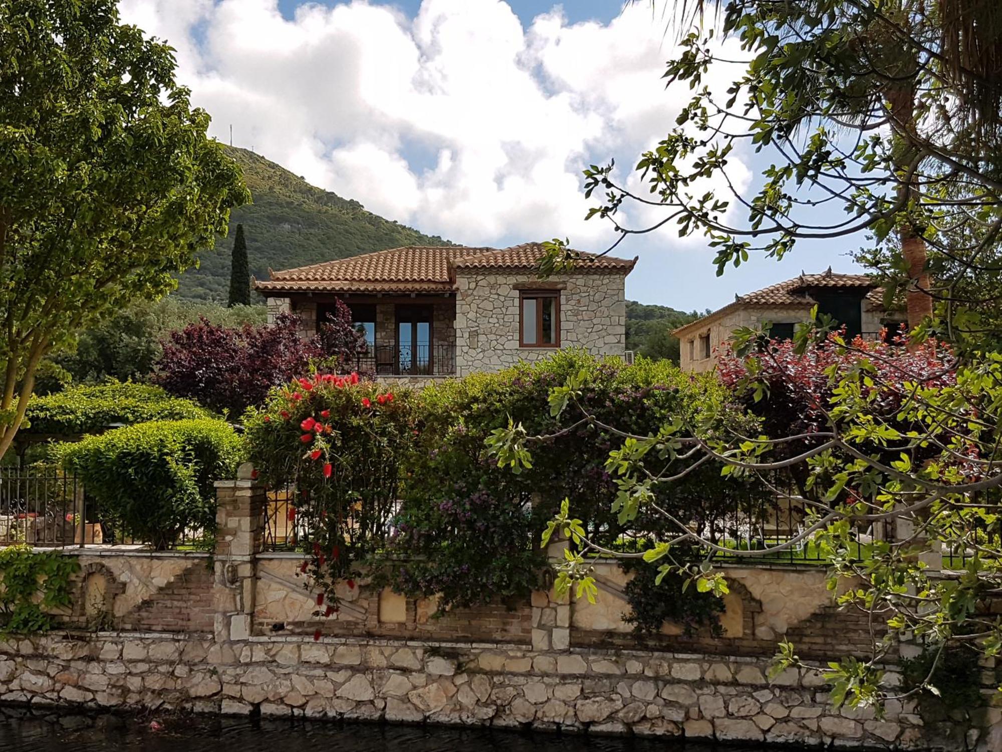 Castello Bellos Villas&Apartments Keri Esterno foto
