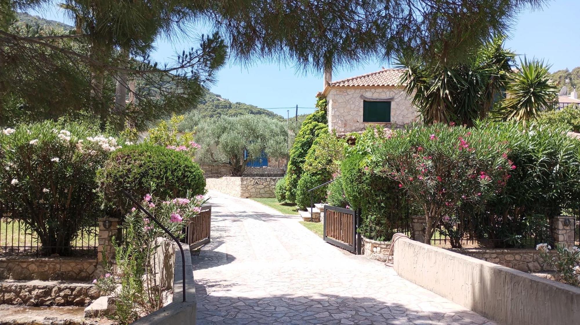 Castello Bellos Villas&Apartments Keri Esterno foto